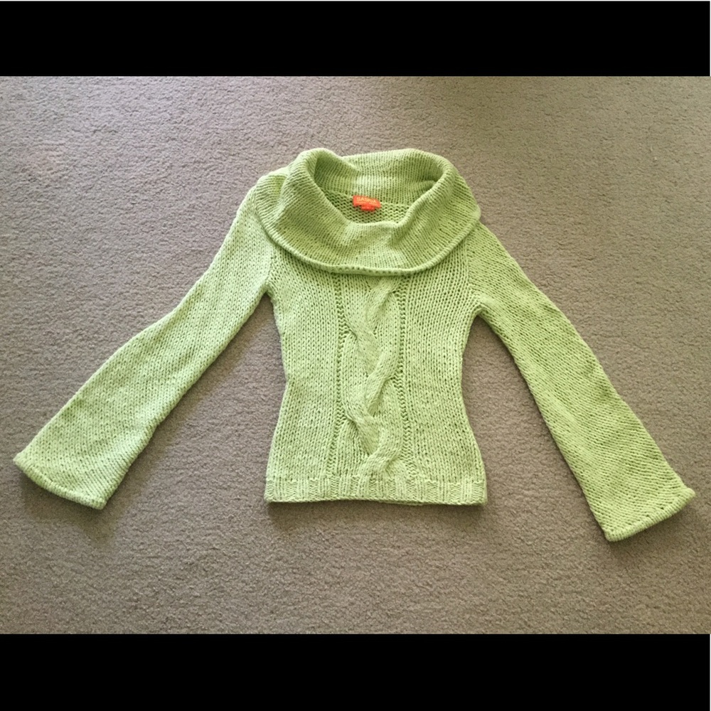 Super cute shawl collar sweater Size M